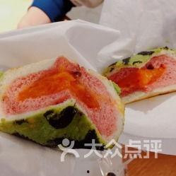 娱乐吃瓜酱上海面包,揭秘上海面包界的甜蜜诱惑